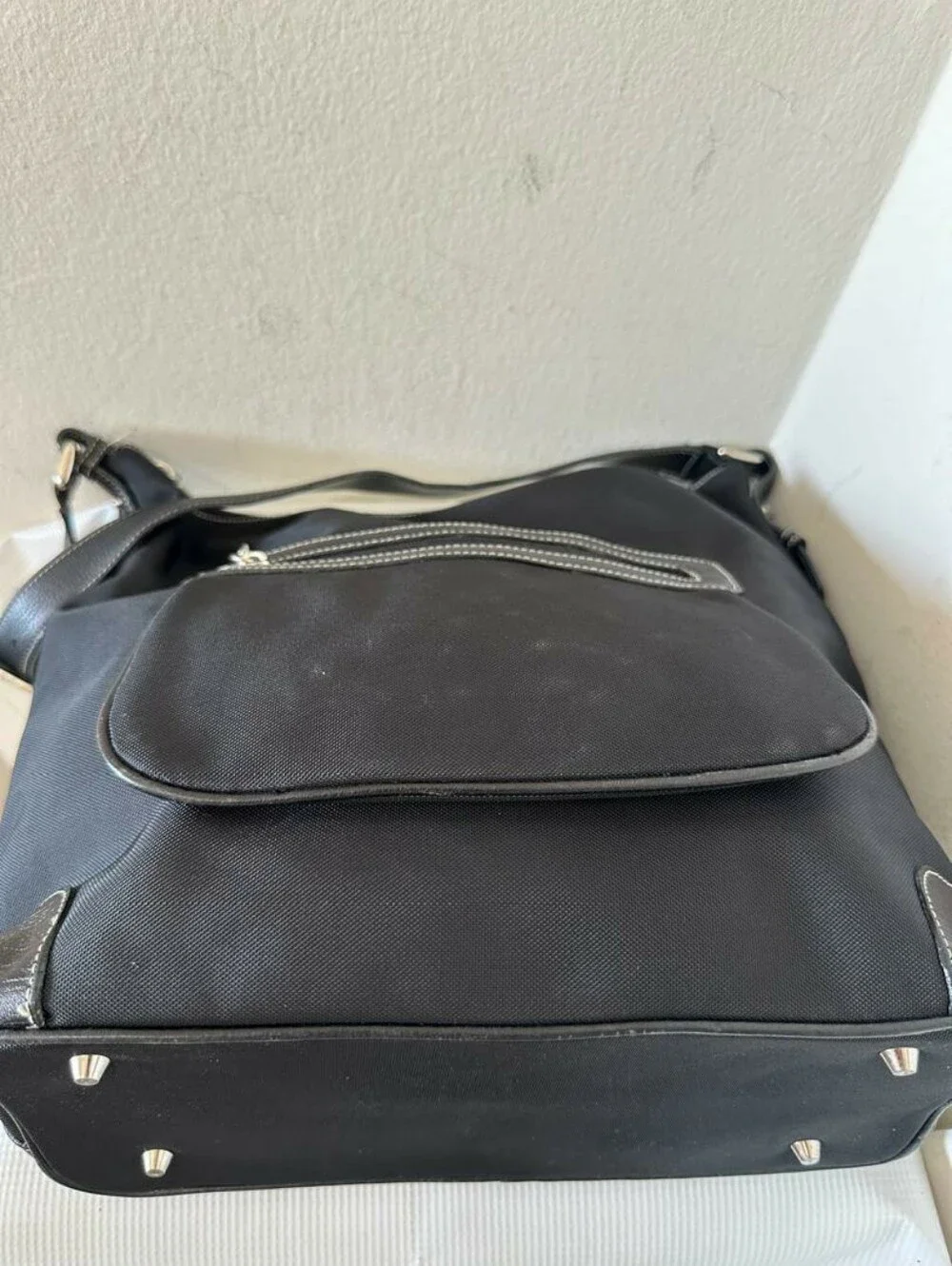 Maxx New York sleek black